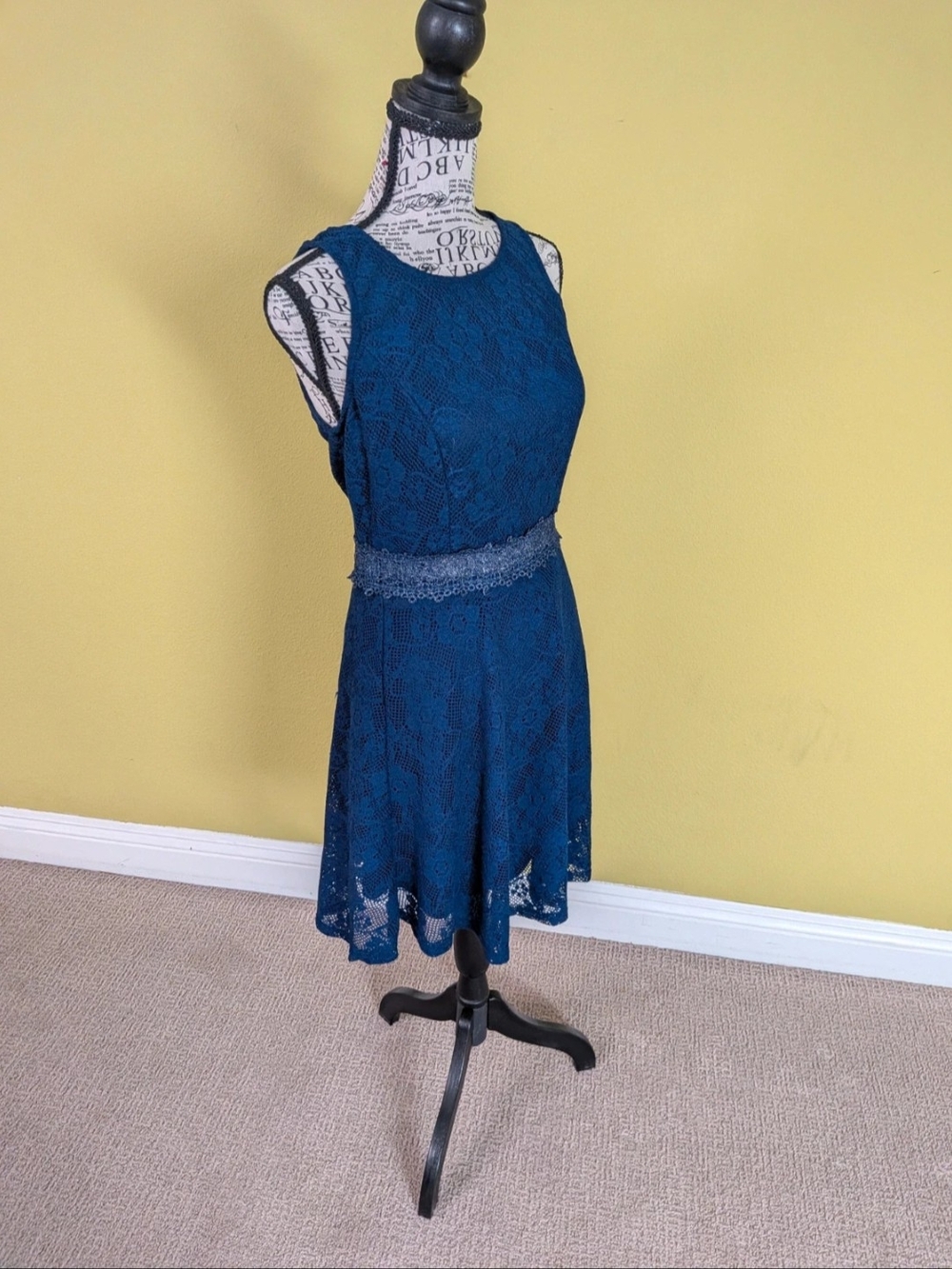 Alya Teal Lace Sleeveless A-Line Dress